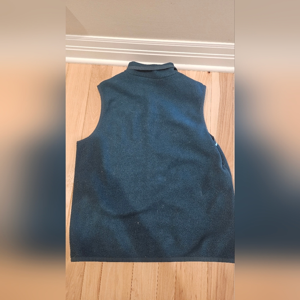 Cotopaxi Fleece Vest with Blue Stripes and Yellow Zipper - Picture 2 of 2